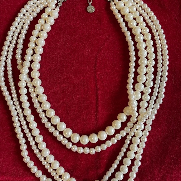 Graziano Faux Pearl Bib Necklace OS - Picture 3 of 9